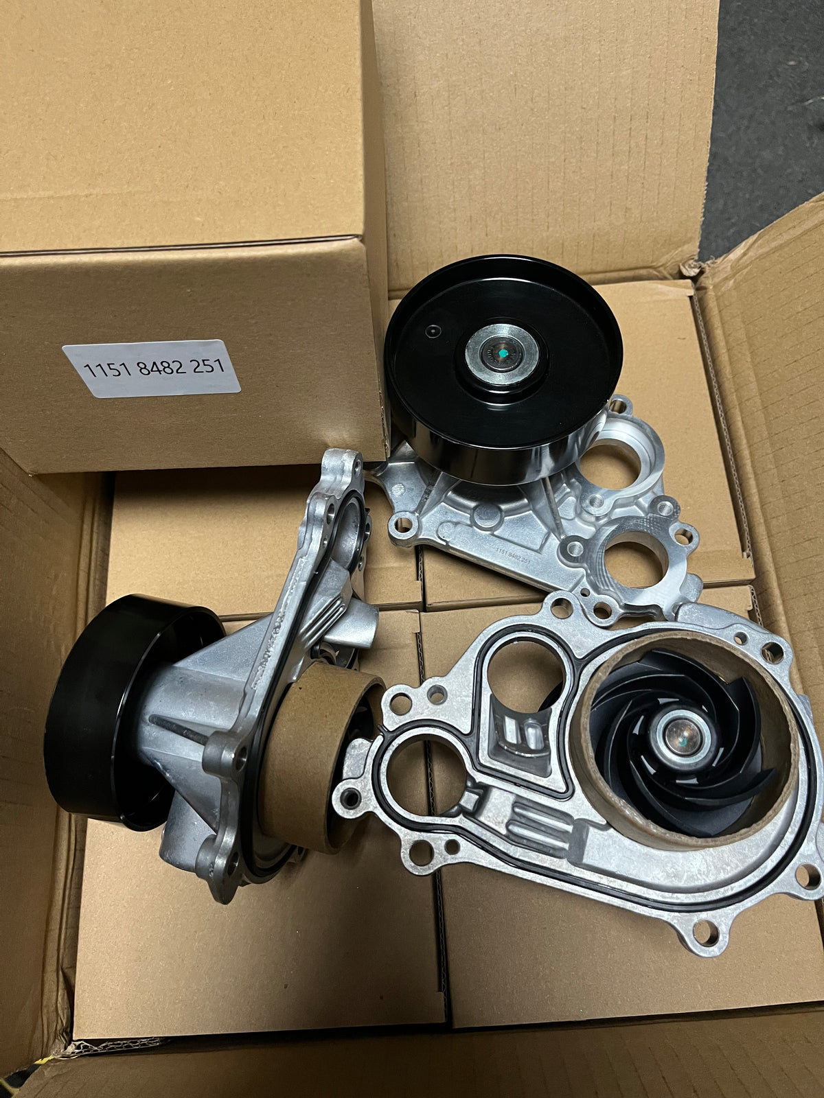 BMW  Water Pump   11518482251