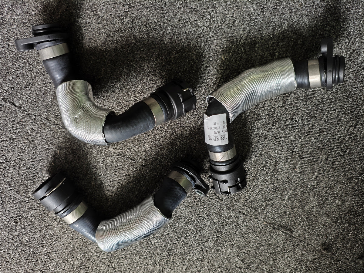 BMW Radiator Hose 11537572159=11537530647