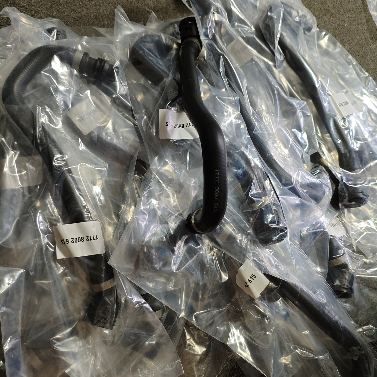 BMW  Radiator Hose   17128602615